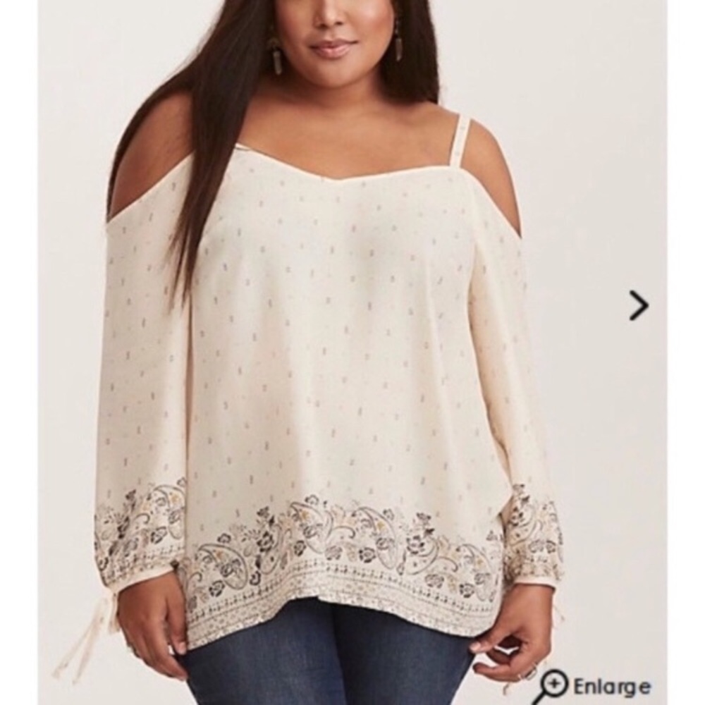 Torrid Cream Cold Shoulder 3/4 sleeve Size 3